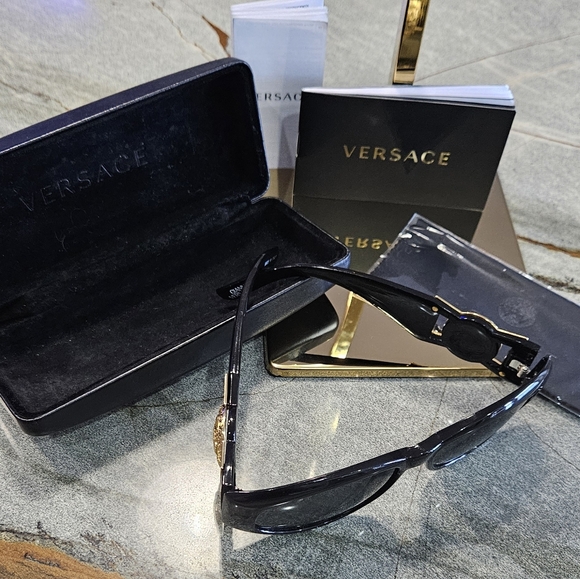 Versace Black Sunglasses with Gold Medusa Detail - Picture 5 of 15